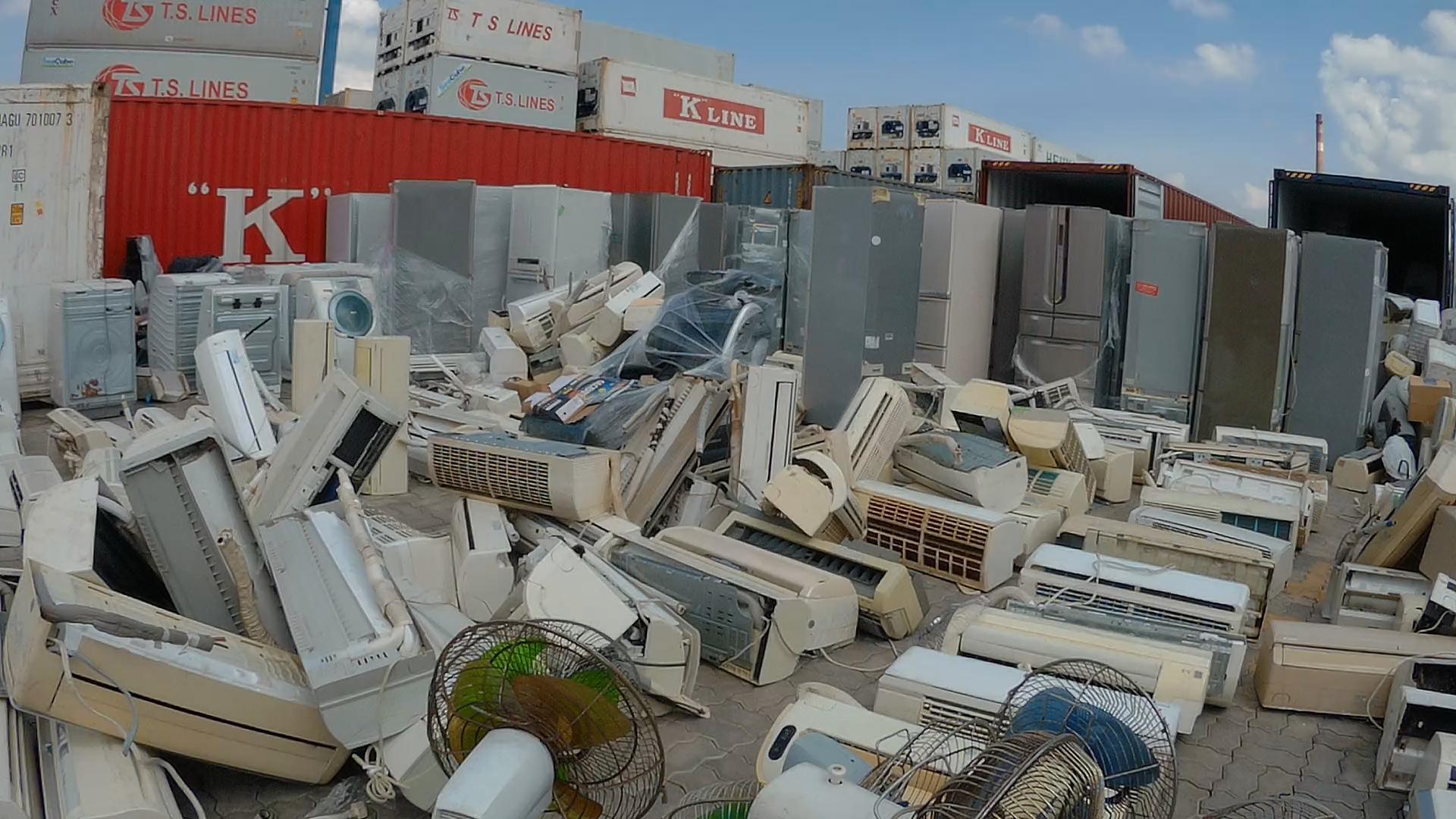 Bỏ 4 triệu mua nồi cơm điện Nhật cũ: Chồng cuồng hàng bãi, vợ phát hãi-2