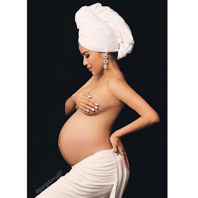 Sự thật về bức ảnh Phạm Hương khoe khoảnh khắc hạnh phúc khi mang thai rồi vội vàng xóa đi đang được lan truyền trên MXH-1