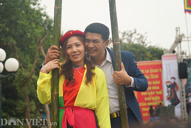 Thu hàng triệu đồng mỗi ngày nhờ cho thuê trang phục ở hội Lim-10