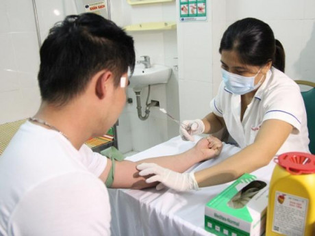 Cả nước đã ghi nhận hơn 47.000 trường hợp mắc sốt xuất huyết: Cẩn trọng với 2 con đường lây bệnh này-3