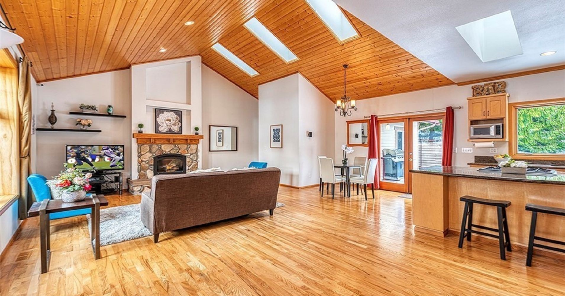 Căn nhà giản dị bỗng lên giá 35 tỷ đồng chỉ vì một thứ: Tỷ phú công nghệ Jeff Bezos từng sống ở đây-4