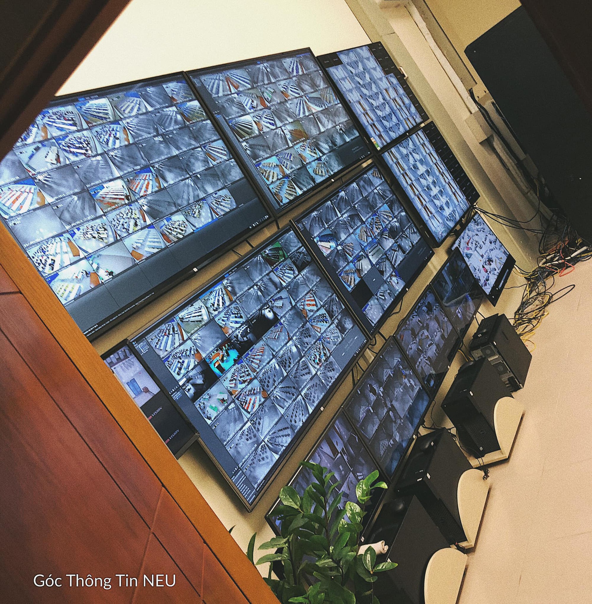 Các trường Đại học ở Việt Nam đua nhau khoe độ chất về đầu tư công nghệ, chả trường nào kém trường nào-1