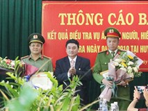 Trao thưởng công an phá án vụ nữ sinh giao gà bị sát hại: "Tỉnh làm đúng quy định" Trao thưởng công an phá án vụ nữ sinh giao gà bị sát hại: "Tỉnh làm đúng quy định"