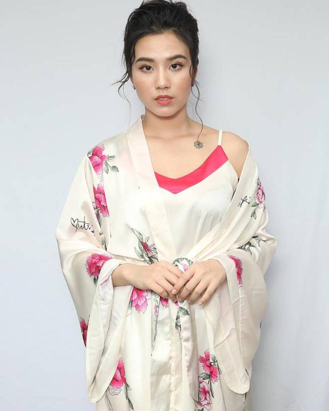 Linh Miu bị ngã giá nhảy thoát y tại nhà riêng giá 100 triệu và đáp trả gây sốc-3