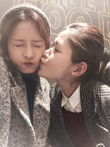 Dàn chị gái cực phẩm của sao Vbiz: Người U50, người yên bề gia thất vẫn xinh đẹp rạng ngời-12