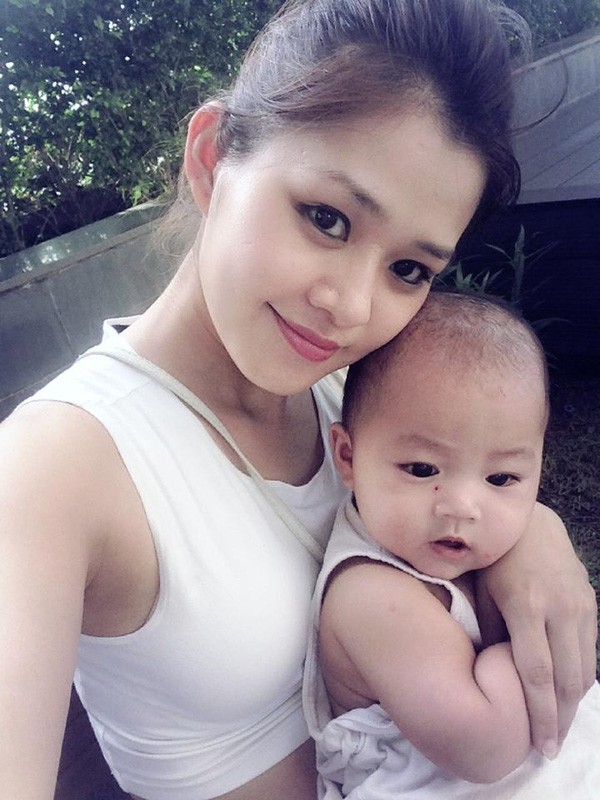 Dàn chị gái cực phẩm của sao Vbiz: Người U50, người yên bề gia thất vẫn xinh đẹp rạng ngời-9