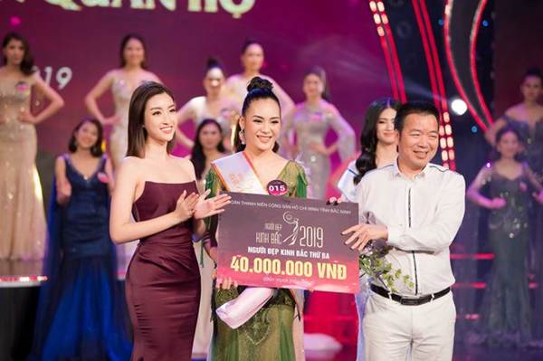 Hoa hậu Mỹ Linh vai trần gợi cảm làm giám khảo Người đẹp Kinh Bắc-10