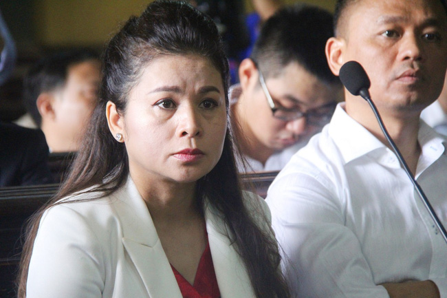 Mẹ ông Đặng Lê Nguyên Vũ: Vợ chồng không còn tình cũng còn nghĩa, có ai mà đưa chồng đi nhà thương điên đâu-2