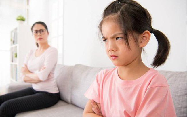 8 câu nói tưởng vô tình mà lại khiến con bị tổn thương lòng tự trọng vô cùng, cha mẹ tuyệt đối nên tránh-4