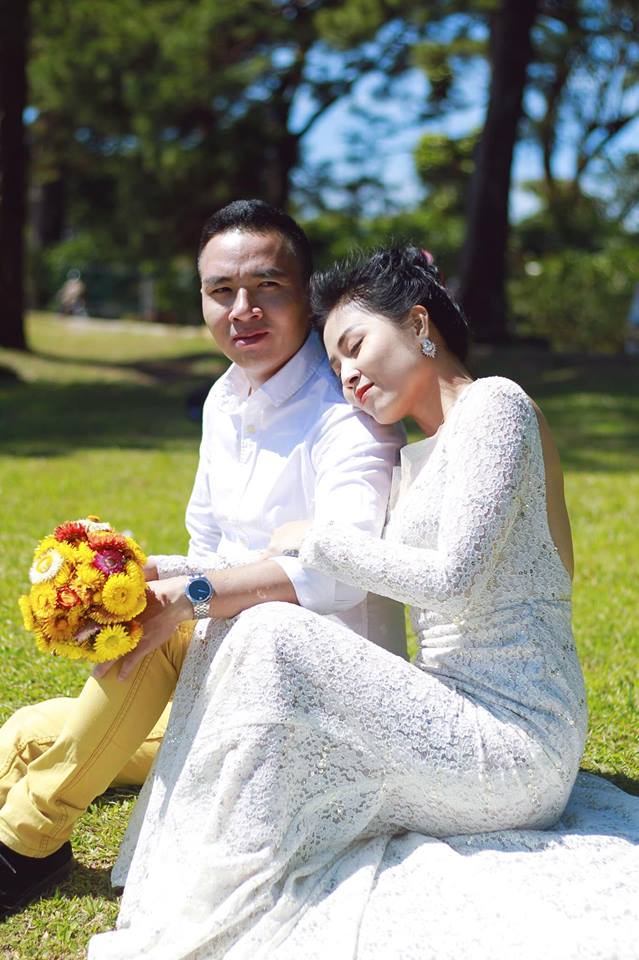Loạt khoảnh khắc lãng mạn như chụp ảnh cưới của cặp đôi Mạnh Hùng - Hoàng Linh-1