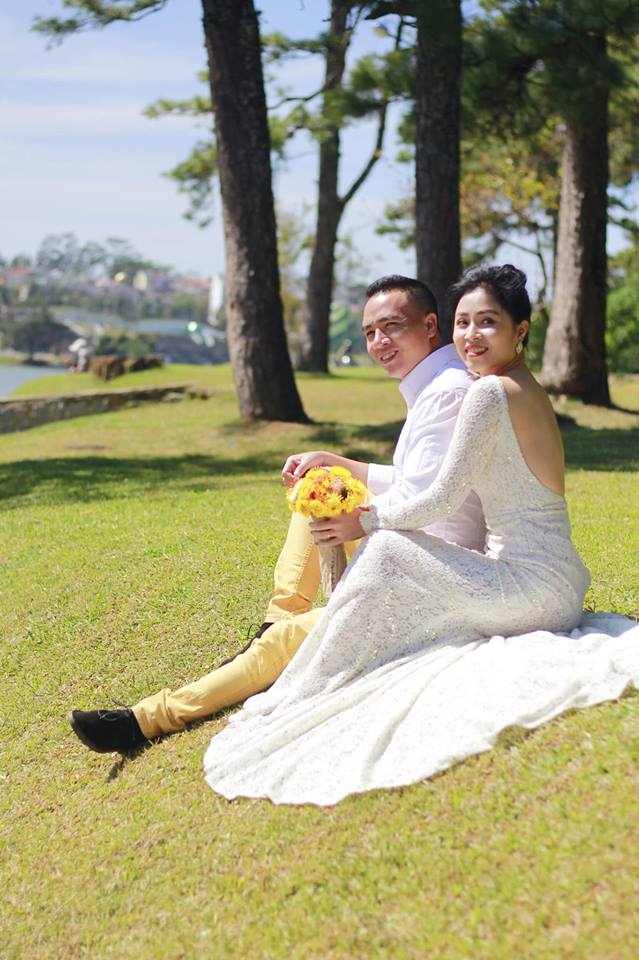 Loạt khoảnh khắc lãng mạn như chụp ảnh cưới của cặp đôi Mạnh Hùng - Hoàng Linh-8