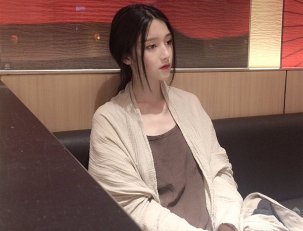 Cô gái 18 tuổi đột nhiên mãn kinh và mất khả năng làm mẹ chỉ vì thường làm điều này-1