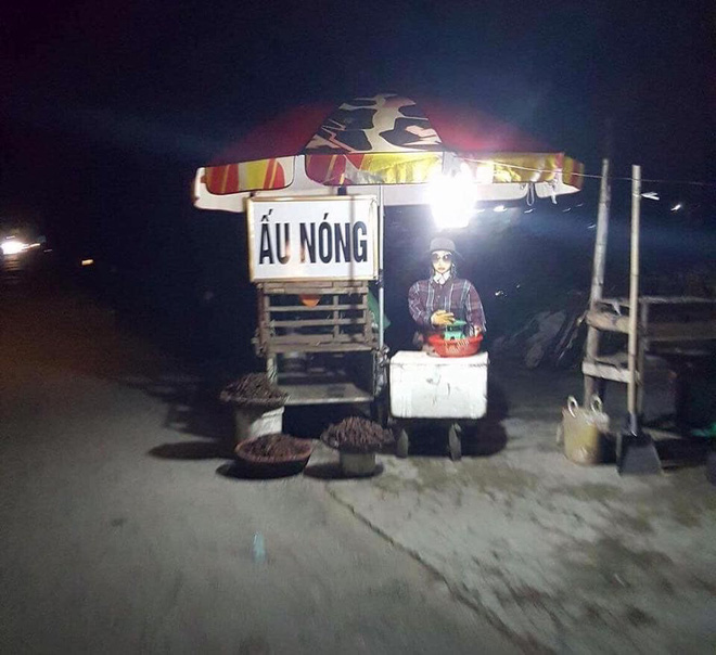 Ghé mua ấu nóng ven đường, chàng trai giật mình khi nhận ra cô bán hàng-4