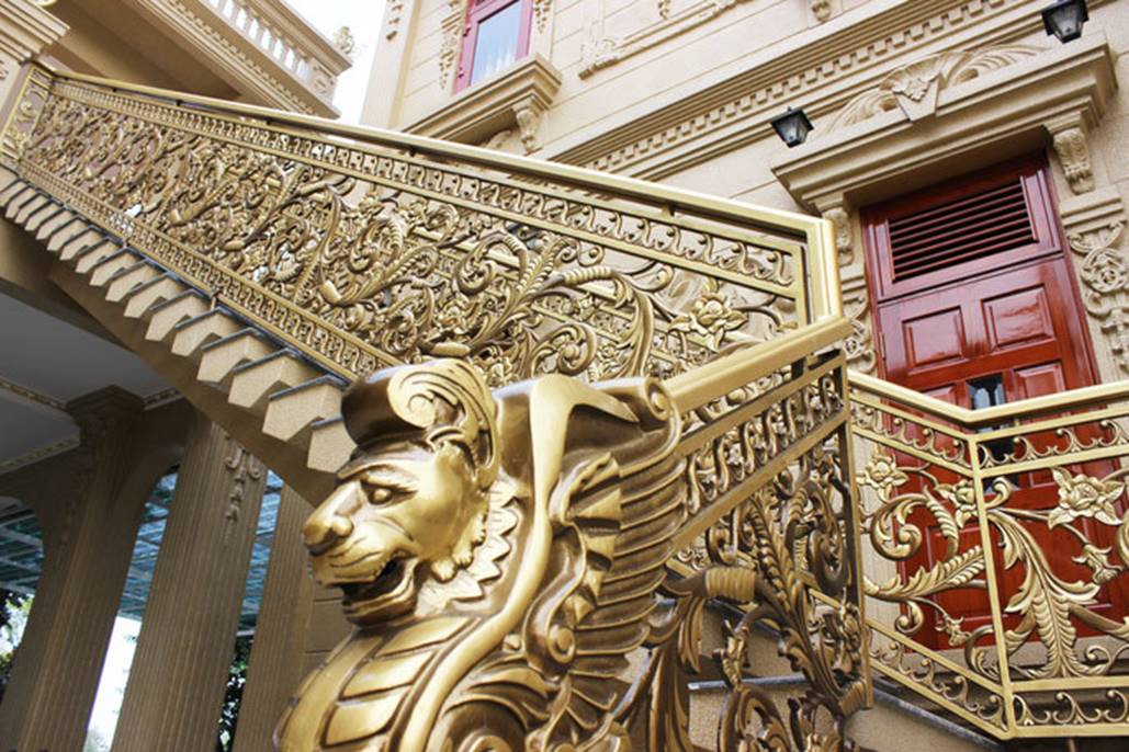 Đại gia Việt đọ độ chịu chơi qua những biệt thự dát vàng lấp lánh-2