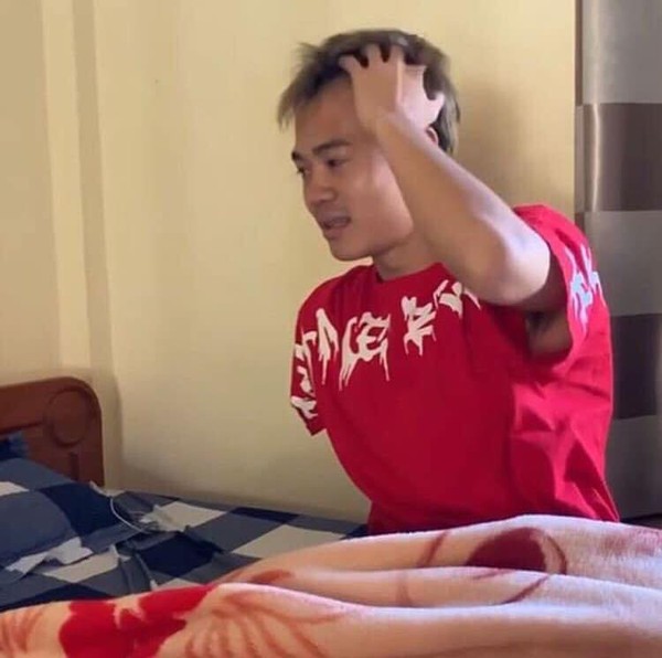 Xót xa hình ảnh Văn Toàn phòng không gối chiếc khi xa Công Phượng-5