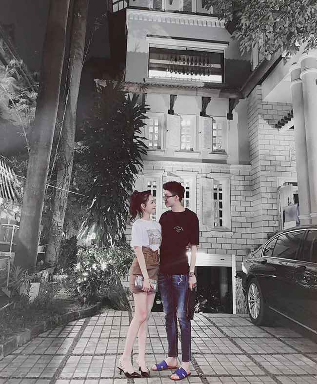 Sang chảnh như em trai Phan Thành và bạn gái: Đã chụp ảnh là chỉ tạo dáng trước siêu xe hoặc check-in ở nhà hàng xịn-5