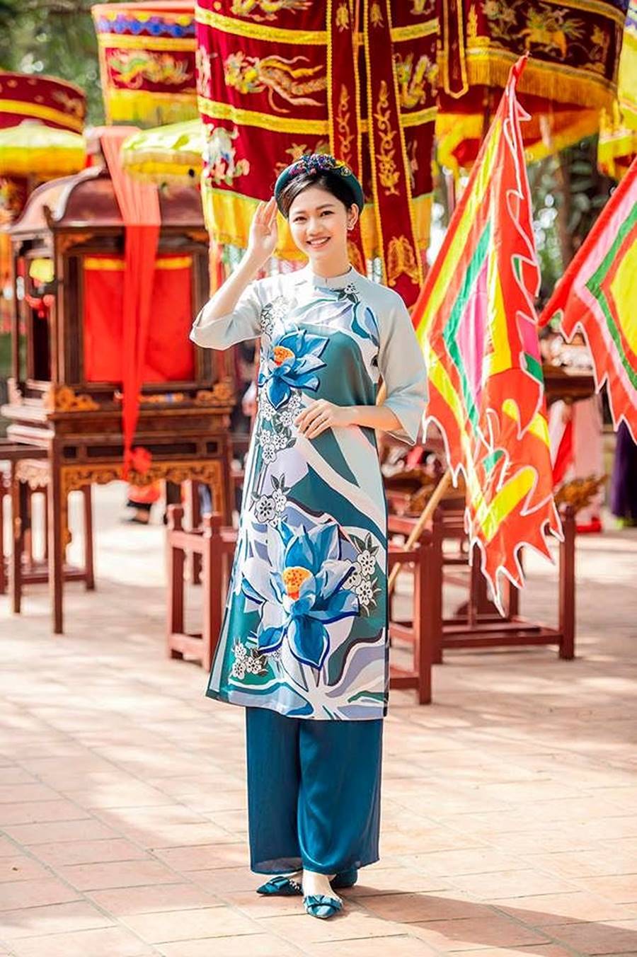 Hoa hậu Tiểu Vy, Á hậu Phương Nga đốn tim fans với váy áo lộng lẫy-10