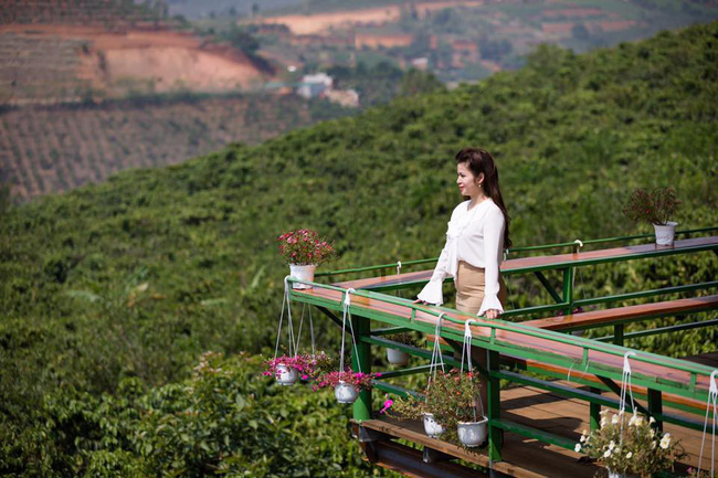 Bấy lâu kín tiếng, vợ đại gia kim cương bất ngờ giăng status đầy ẩn ý về vụ ly hôn nghìn tỷ tại cà phê Trung Nguyên-3