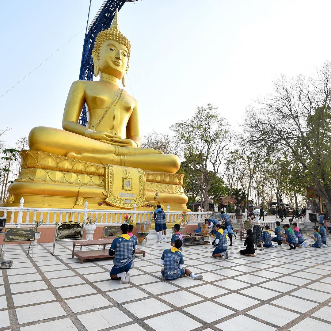 Xuân Trường đi lễ chùa cầu may cho mùa giải đầu tiên tại Thai League-1