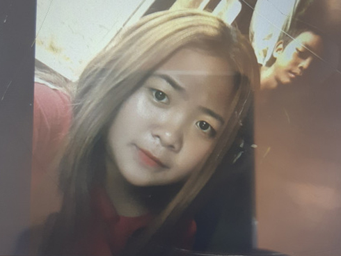 Hai chị em thiếu nữ mất tích sau khi đi đón mẹ, gia đình nhận được tin nhắn bí ẩn-2