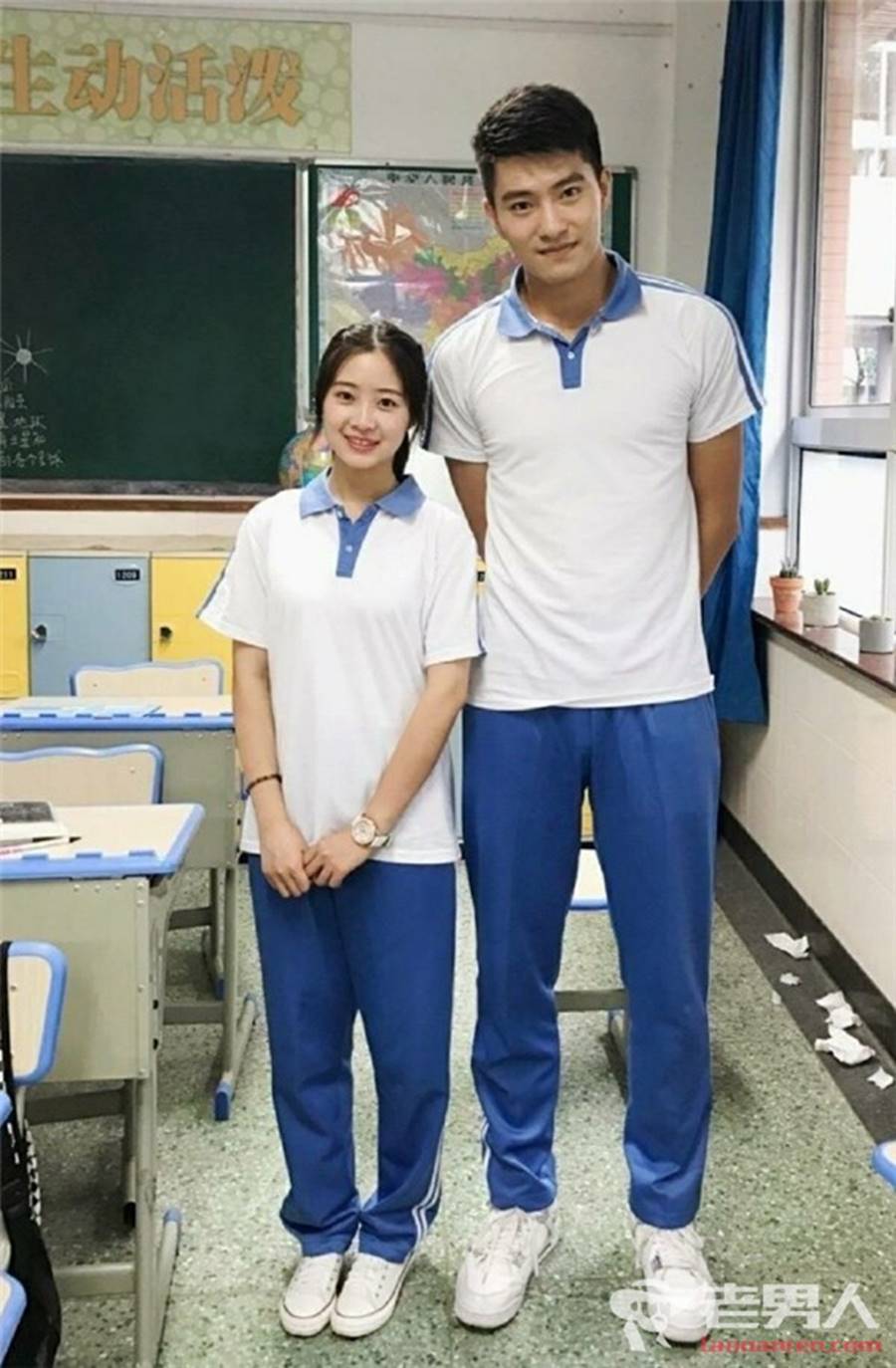 Xuất hiện nam thần toán học cao 1m96 trong chương trình Bộ não siêu việt khiến chị em thần hồn điên đảo-11