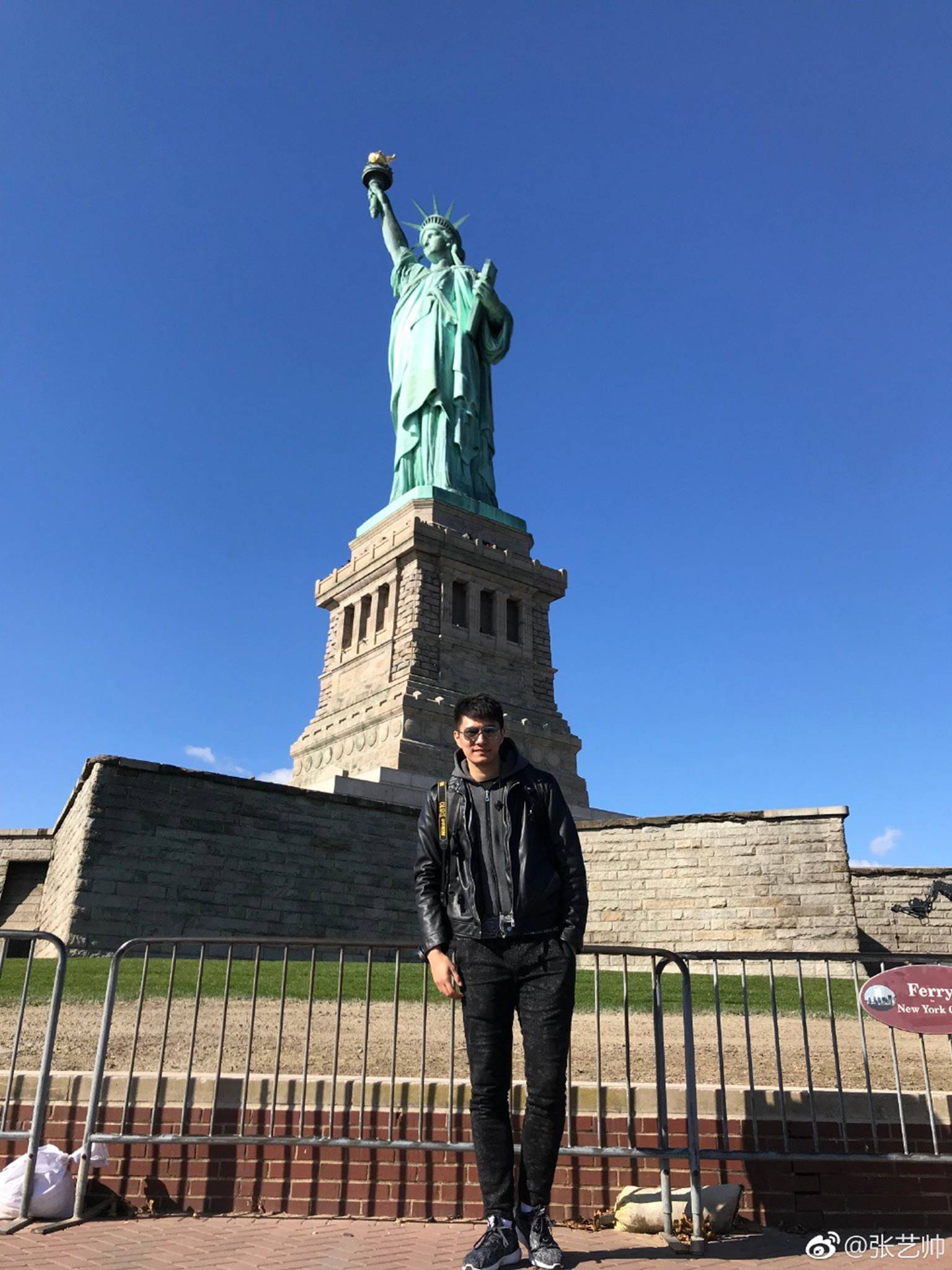 Xuất hiện nam thần toán học cao 1m96 trong chương trình Bộ não siêu việt khiến chị em thần hồn điên đảo-9