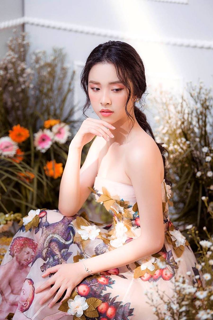 Á hậu Thuý An tái xuất xinh đẹp, hé lộ kế hoạch thi sắc đẹp quốc tế-3