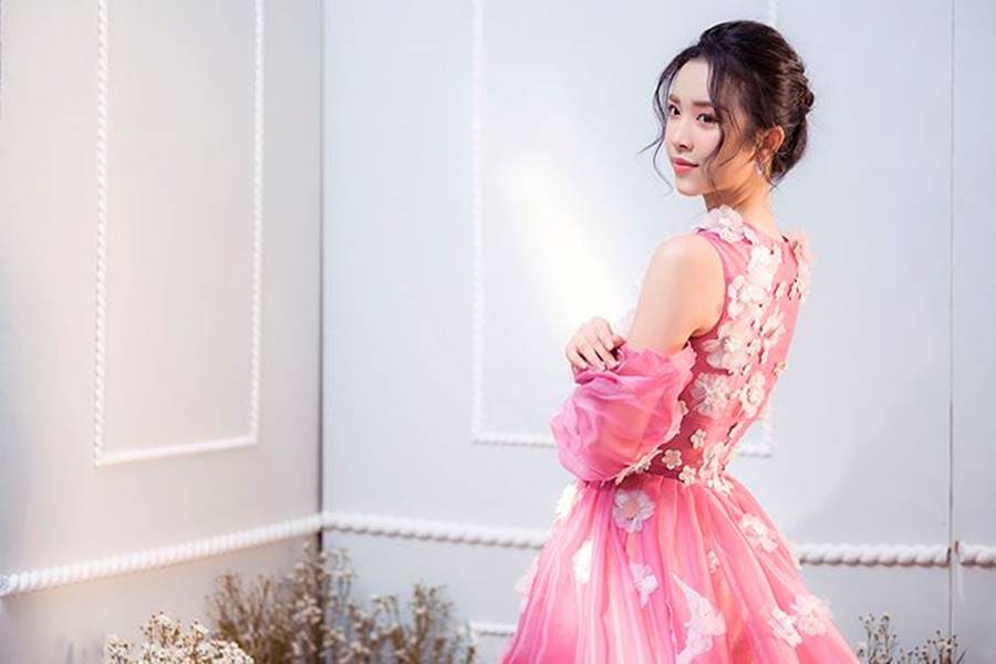 Á hậu Thuý An tái xuất xinh đẹp, hé lộ kế hoạch thi sắc đẹp quốc tế-7