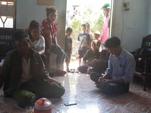 2 thiếu nữ mất tích: Trốn nhà đi bán bún thuê-3