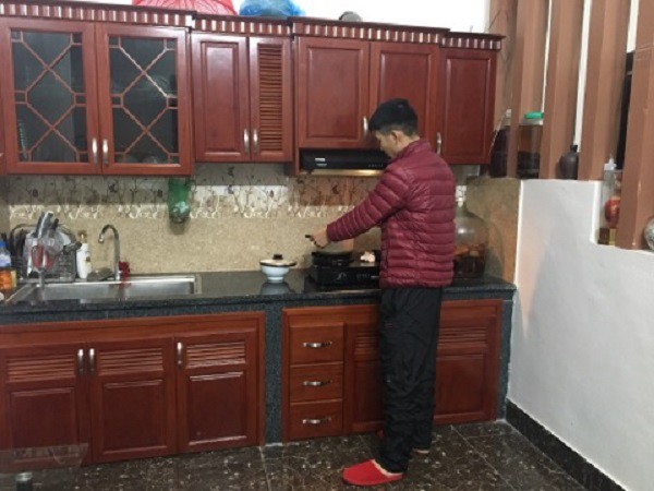 Chẳng có cuộc ly hôn nào mà khiến cả 2 đều thấy hài lòng vì đơn giản cùng có mặt ở đây đã là cả 1 sự đau lòng rồi-2