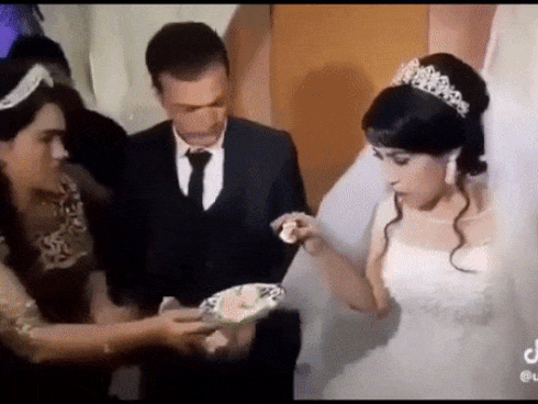 KHÔNG THỂ TIN NỔI: Chỉ vì trêu đùa, cô dâu bị chú rể cho ăn vả ngay trong ngày cưới-1