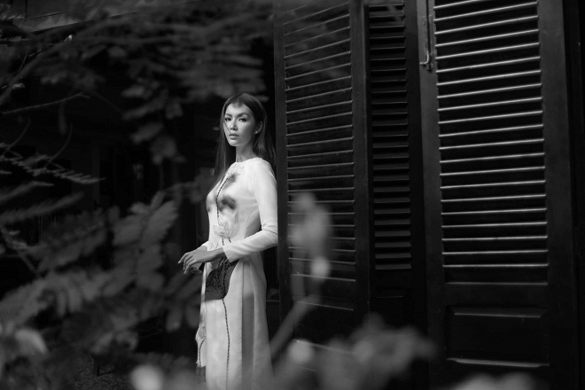 Minh Tú thần thái ngút ngàn với áo dài trắng giản dị-3