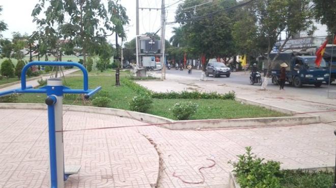 Vụ bố bị đâm chết vì tưởng là kẻ bắt cóc con: Lời thanh minh của bà bán vé số-2