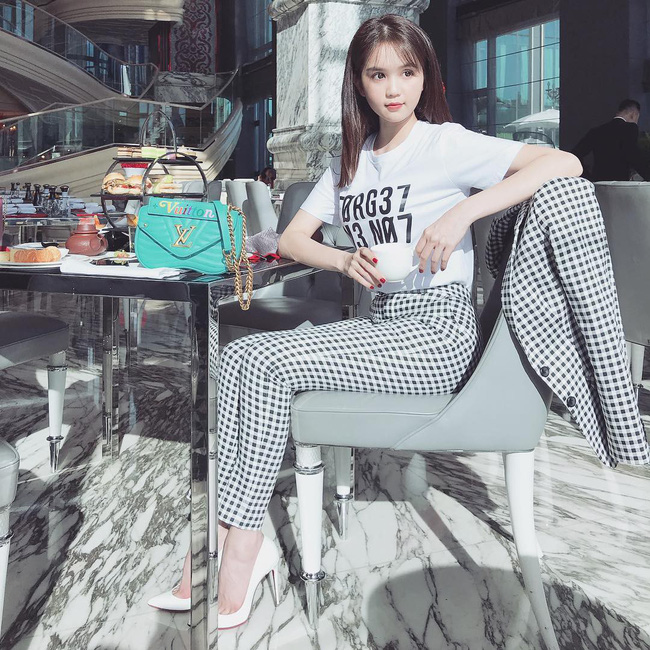 500 đáp án của Ngọc Trinh cho câu hỏi tiền nhiều để làm gì? được dân mạng rần rần chia sẻ-2