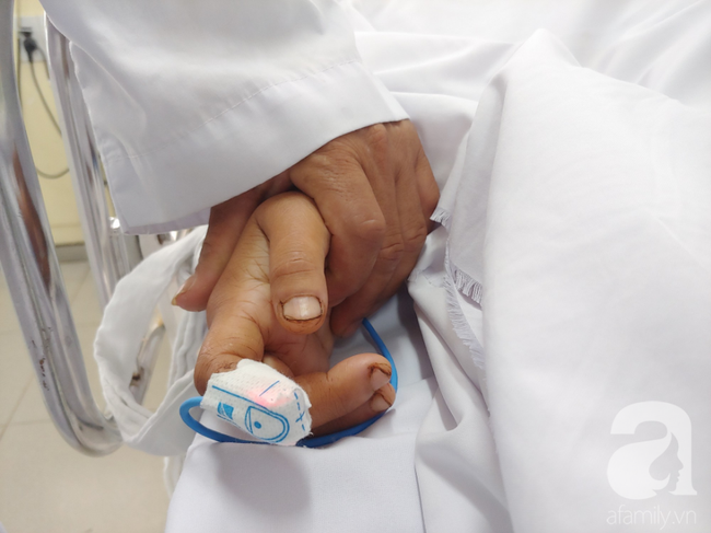 Người chồng tuyệt vọng tìm 180 triệu cứu vợ bị ong đốt nguy kịch: Vợ tỉnh đi, con trai chúng ta đang chờ”-5