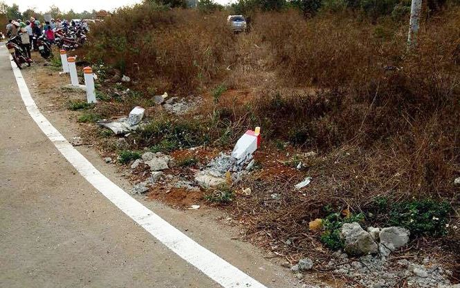 Va chạm với ô tô, 3 người trong gia đình tử vong tại chỗ-2