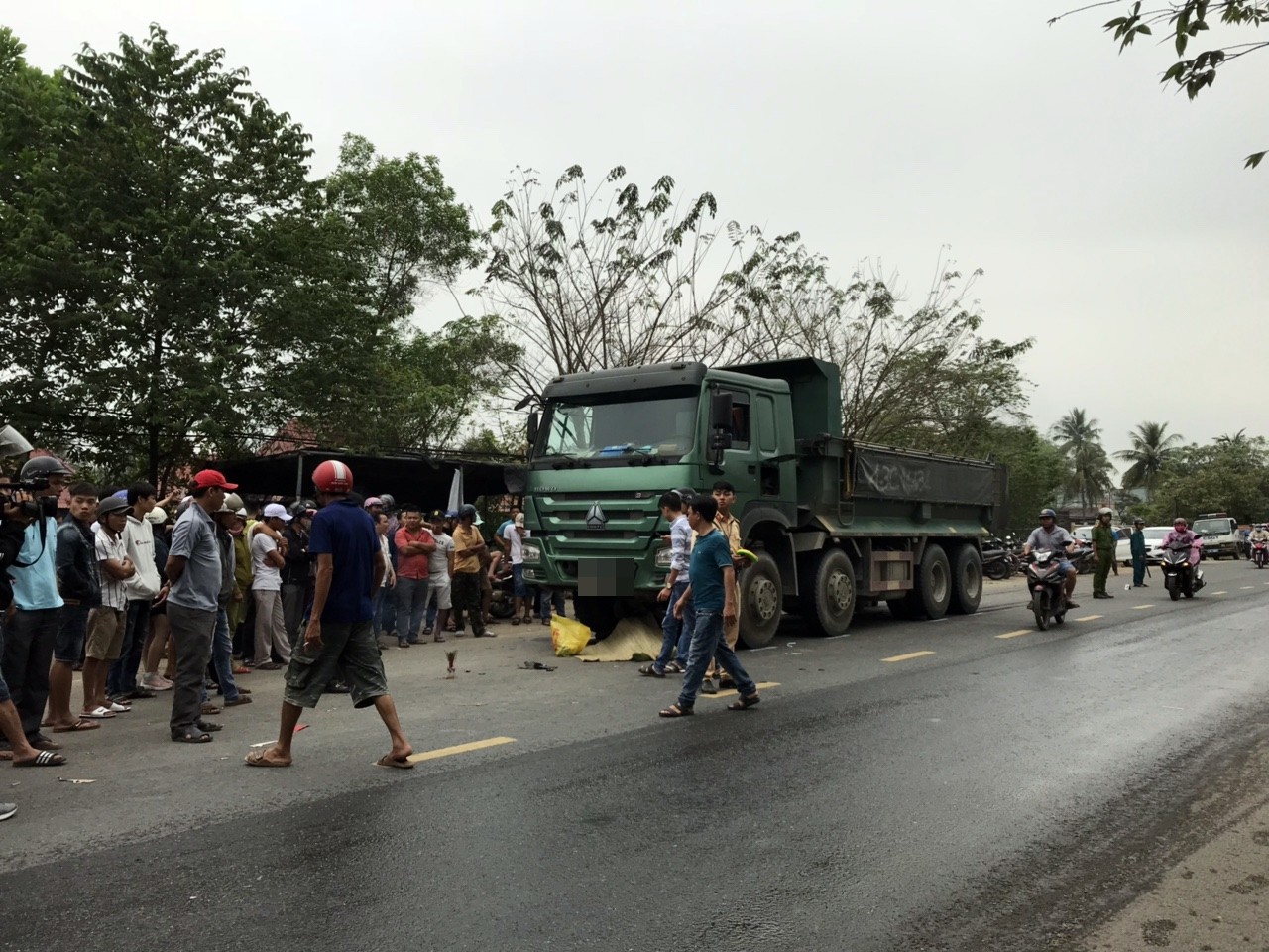 Nóng: Chiến sỹ công an 23 tuổi tử vong thương tâm dưới bánh xe tải ở Đà Nẵng-2