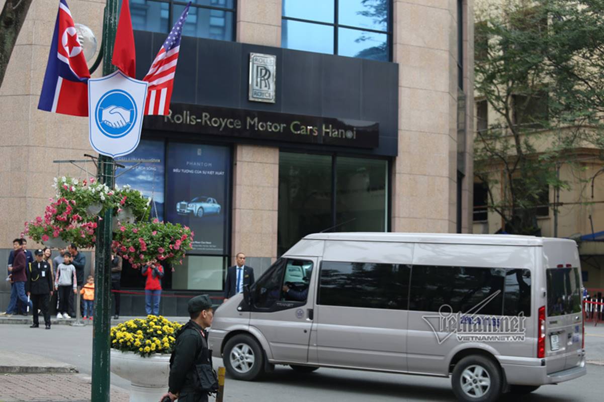 Đoàn tiền trạm Triều Tiên về khách sạn ở Hà Nội-2