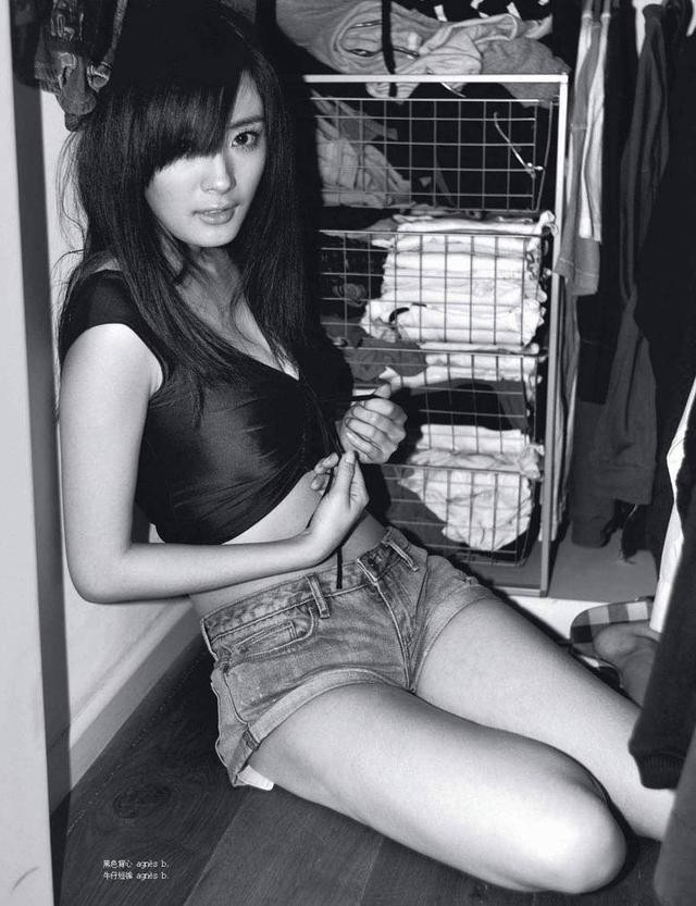 Loạt ảnh sexy đến đỏ mặt của Dương Mịch thuở chưa lấy chồng: Quá gợi cảm hay phản cảm?-10