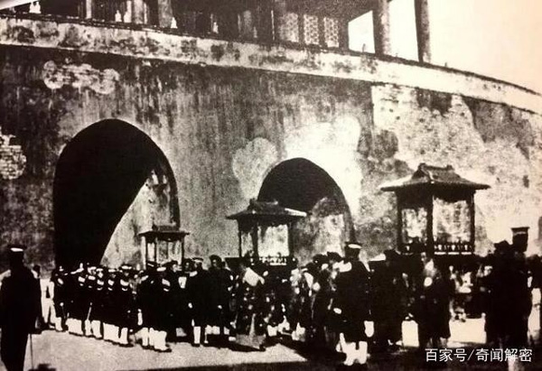 Ảnh hiếm chưa từng được hé lộ trong hôn lễ Hoàng đế Phổ Nghi - vị vua cuối cùng của nhà Thanh-5