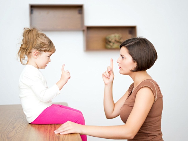 Nhìn 5 biểu hiện này, cha mẹ phát hiện ngay con đang nói dối-1