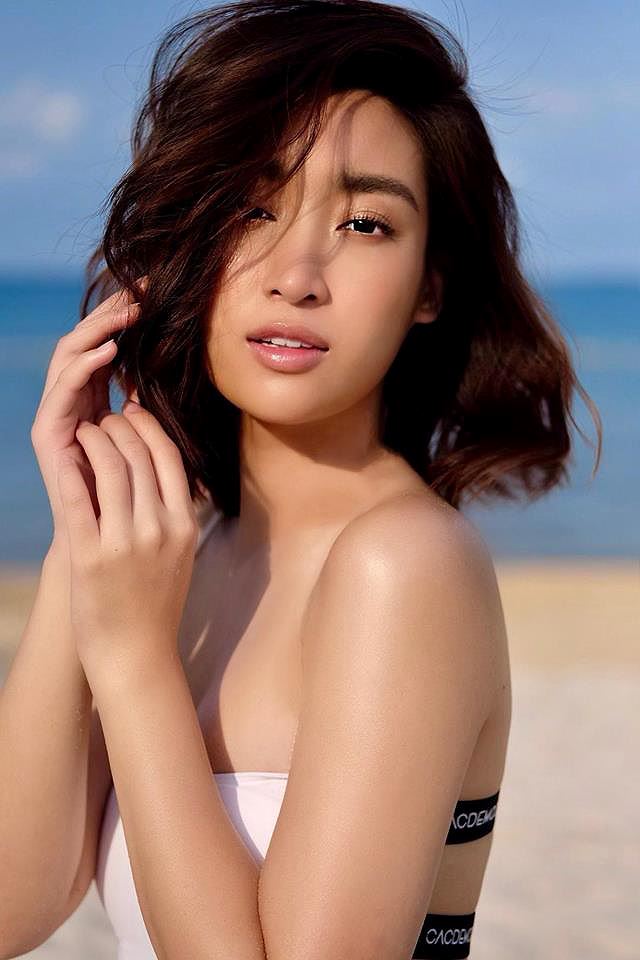 Đỗ Mỹ Linh, Tiểu Vy đồng loạt khoe sắc gợi cảm khiến fans bấn loạn-5