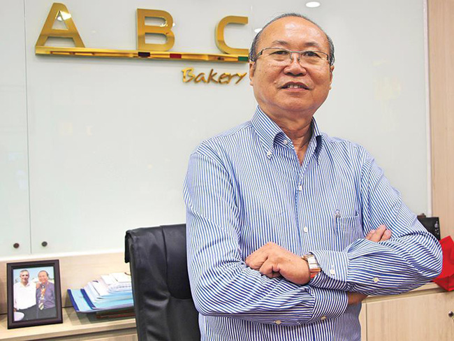 Chuyện 2 ông vua cùng bị vợ ly hôn: Vua bánh mì trắng tay, dâng hết của cải cho vợ, vua cà phê chật vật giữ sản nghiệp-2