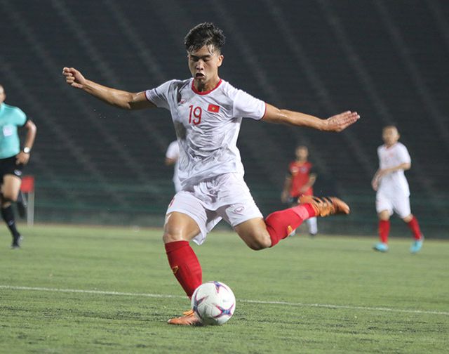 HLV U22 Việt Nam giới thiệu 4 cầu thủ cho trợ lý Lee Young Jin-1