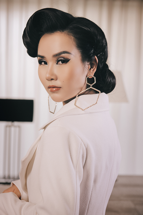 Nhan sắc cuốn hút của Võ Hạ Trâm sau khi kết hôn cùng ông xã Ấn Độ-7