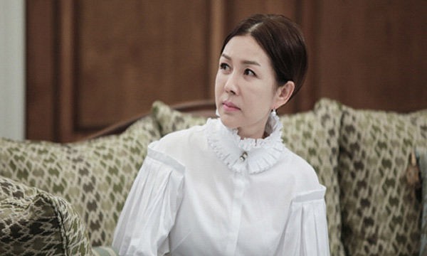 Bất ngờ đến thăm thông gia giàu có, bố tôi vừa khóc vừa kéo con gái về nhà ngay lập tức-2