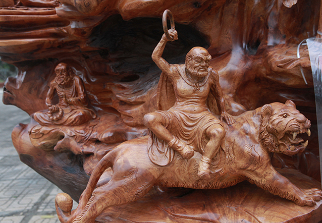 Tận thấy bộ ba tượng phật bằng gỗ quý giá gần 3 tỷ đồng-6