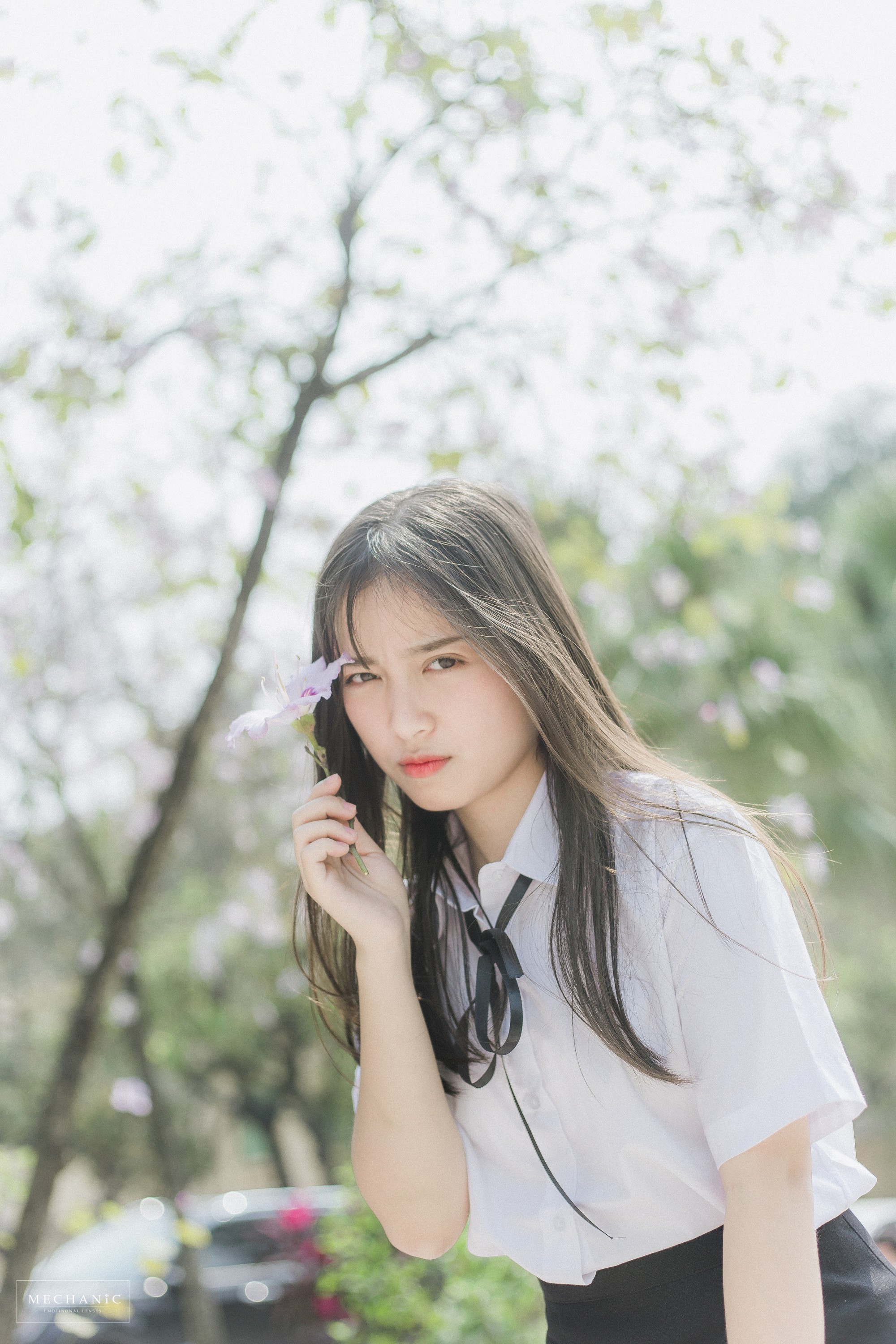 Nữ sinh trường Thương mại khiến đám con trai liêu xiêu vì đã xinh như búp bê lại có thành tích học quá ấn tượng-12