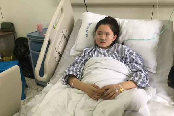 Cô bé 12 tuổi hôn mê bất tỉnh chỉ vì thói quen… nặn mụn mà rất nhiều phụ nữ thường làm-5