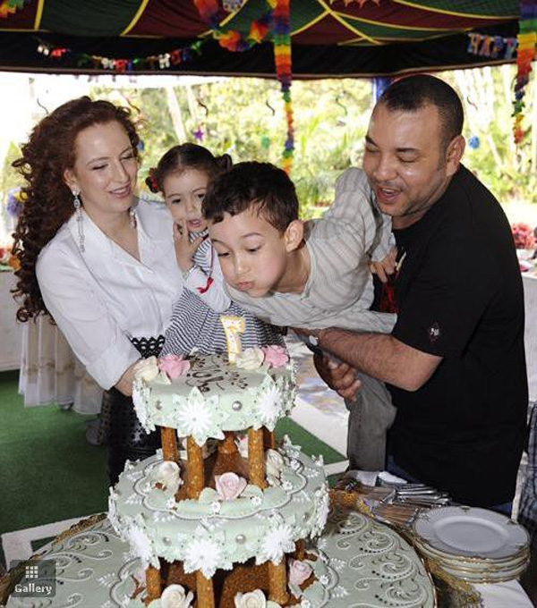 Chuyến công du của Meghan vô tình khiến dư luận chú ý về sự mất tích bí ẩn của Vương phi Ma - rốc xinh đẹp suốt 2 năm qua chưa có lời giải-4